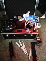 DJI Phantom 3 Drone Quadcopter W321 w/ Case, Controller – For Parts repair - $3,351.16 MXN