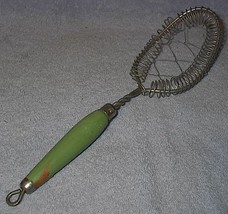 Kitchen Vintage Kitchen Wood Green Handle  Wire Egg Whip  - $6.00