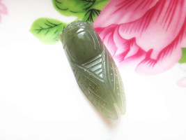Free Shipping - Good luck Hand- carved Natural light green Cicada jadeite jade c - £16.02 GBP