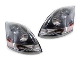 Volvo Vnl Vnm Vnx 300 430 630 670 2014 2015 Pair Headlights Head Lamp Lights - $326.70