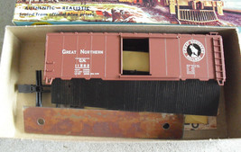 Vintage HO Scale Athearn Great Northern Box Car Kit in Box 5007 - £15.00 GBP