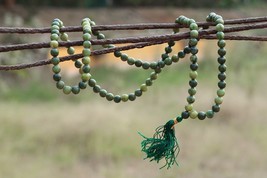 Energized Green Nephrite Jade Beads Prayer Mala 108+1(Guru Beads) - £84.78 GBP