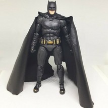 BATMAN Action Figure Justice League Super Hero Collectible Toy Model 16cm - £31.59 GBP