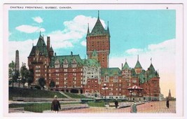 Quebec Postcard Quebec City Chateau Frontenac  - $2.96