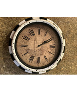 Hand-painted wall clock with checkered border and Old World map face - €34,40 EUR