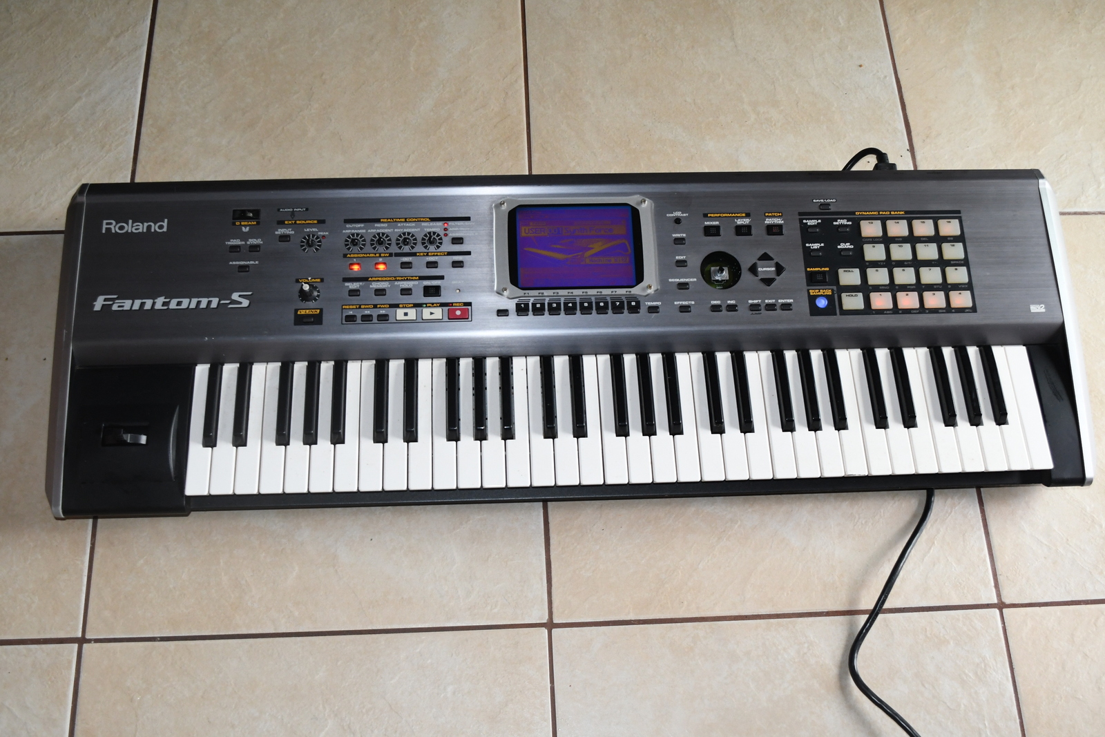 Roland Fantom s Music Workstation Keyboard synth Synthesizer ultra rare 515c  - $1,100.00