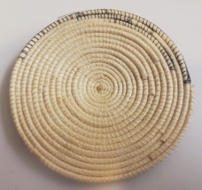 Indian Pima Papago Hand Woven Coiled Basket Small 3-3/4&quot; Semi Flat Yucca? Plate - £17.41 GBP