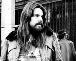 Bob Seger wears fur trimmed leather jacket 8x10 inch photo - $10.99