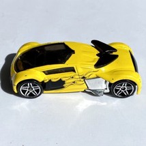 Hot Wheels Yellow Phantom Racer 2004 1:64 Scale Diecast Mattel Thailand - $4.95