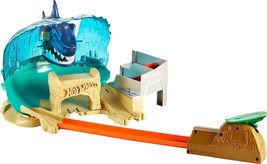 Hot Wheels City Shark Beach Battle Play Set Multicolor - £33.76 GBP