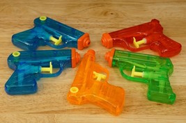 JA-RV 5PC Lot Plastic Water Squirt Guns Colorful Summer Pool Toy 3&quot; x 4&quot; - $11.87