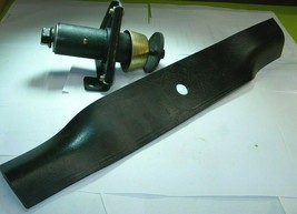 John Deere STX38 Black Deck Spindle AM124511 Mower Blade M82408 With Hardware - £59.07 GBP