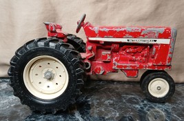 Vintage ERTL International Harvester Tractor Red Narrow Front 18-4-34 Tires IH - £7.23 GBP