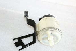 2003-2004 INFINITI G35 POWER STEERING FLUID RESERVOIR BOTTLE J8743 image 2