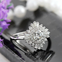 3.5Ct Round Cut VVS1 Diamond Cluster Engagement Ring In 14K White Gold Finish - £75.18 GBP