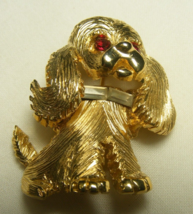 Vintage Gold Tone Poodle Brooch Pin Red Rhinestone Eyes Collar 16-E - $710.06 MXN