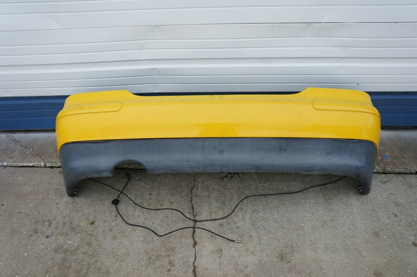 97-1999 mercedes r170 slk230 rear bumper cover yellow LOCAL PICK UP ONLY - $149.48