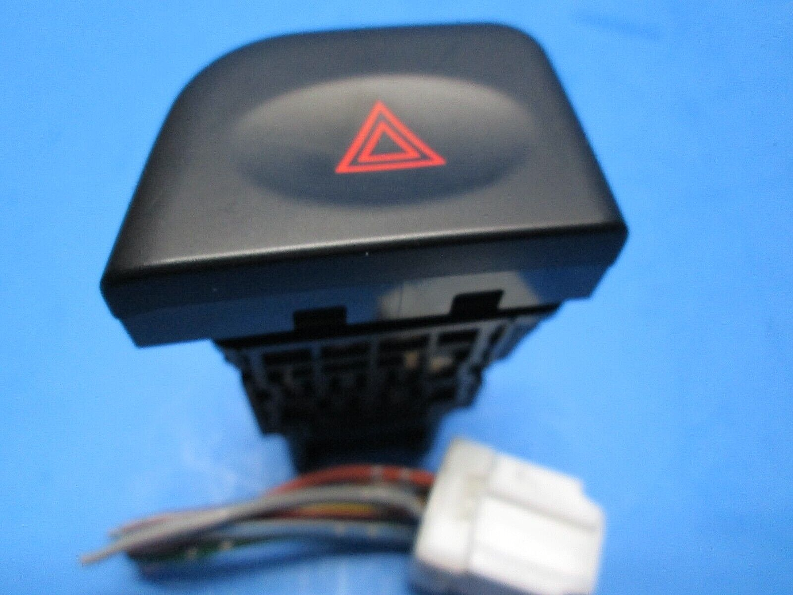01-04 Nissan Pathfinder Power Hazard dash 4 way Flashers Switch 25290-4W... - $19.94