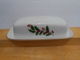 CHRISTMAS HOLLY butter dish BERRIES Gold TRIM FINE CHINA JAPAN Holiday 2... - £23.33 GBP