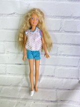 Vintage 1987 Hasbro Maxie Doll Blonde Hair Freckles Freckle Face Dressed - £23.65 GBP