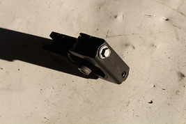 2000-2005 TOYOTA CELICA GT GT-S A/T FRONT MOTOR / TRANSMISSION MOUNT GTS image 9