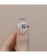 Art Nouveau Style 3.79 CT Emerald Cut Moissanite Diamond Engagement Ring - €85,28 EUR
