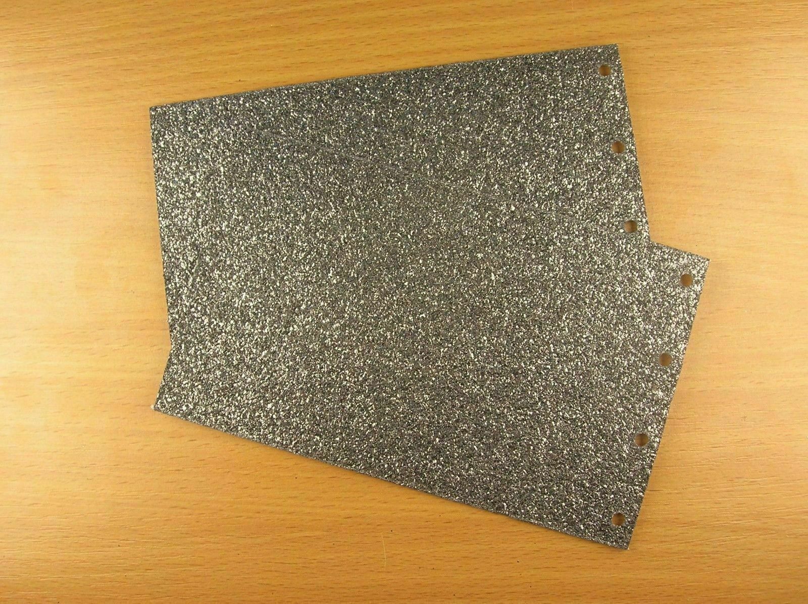Genuine Makita Carbon Plate Pad 2pcs for BELT SANDER 9401 9402 423029-3 - $18.80
