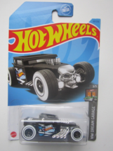 Hot Wheels Bone Shaker HW Dream Garage Ages 3+ Pkg Mattel New! - £6.61 GBP