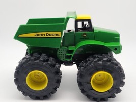 Ertl John Deere Dump Truck CAMION-BENNE With Monster Treads - $20.01