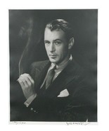 Gary Cooper Par George Hurrell Signé Photographique Imprimé Le De 190 14... - $2,181.76 CAD