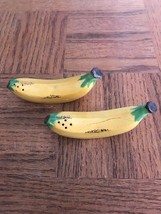 Antique Bananas  Salt And Pepper Shakers-VERY RARE-Has Crack In One Shaker - $2,372.65 MXN