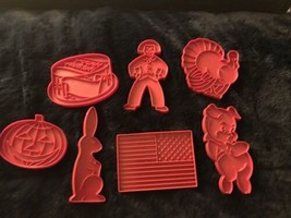 Vintage Tupperware Set of 7 Red Plastic Cookie Cutters 1970s, Halloween, Xmas - £5.97 GBP