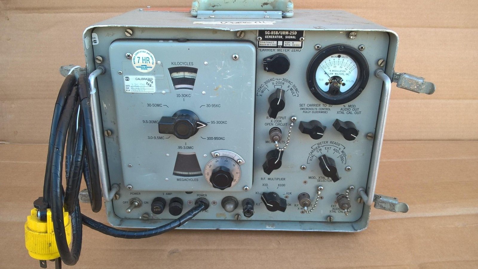 Military Navy sg-85b / AN/URM-25K RF Signal Generator Set  Computronics.... - $225.00