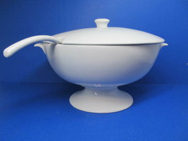 Pottery Barn Great White  Oval Tureen With Lid And Ladle - $79.00