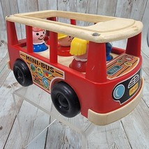 Vintage Fisher Price Little People Mini Bus &amp; 5 Little People - $28.17