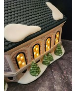 DEPT.. 56 1991 ALPINE VILLAGE SERIES LIGHTED ST. NIKOLAUS KIRCHE HAND PA... - $37.75 CAD