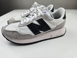 New Balance Women&#39;s 237 V1 Sneaker, size  9 B - $1,105.39 MXN