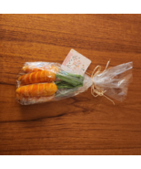 NIP SET 5 Easter Chenille Carrots with Raffia GREEN Stems 5&quot; - $149.84 MXN