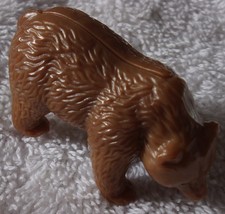Plastic Brown Grizzly Bear Figure - £1.57 GBP