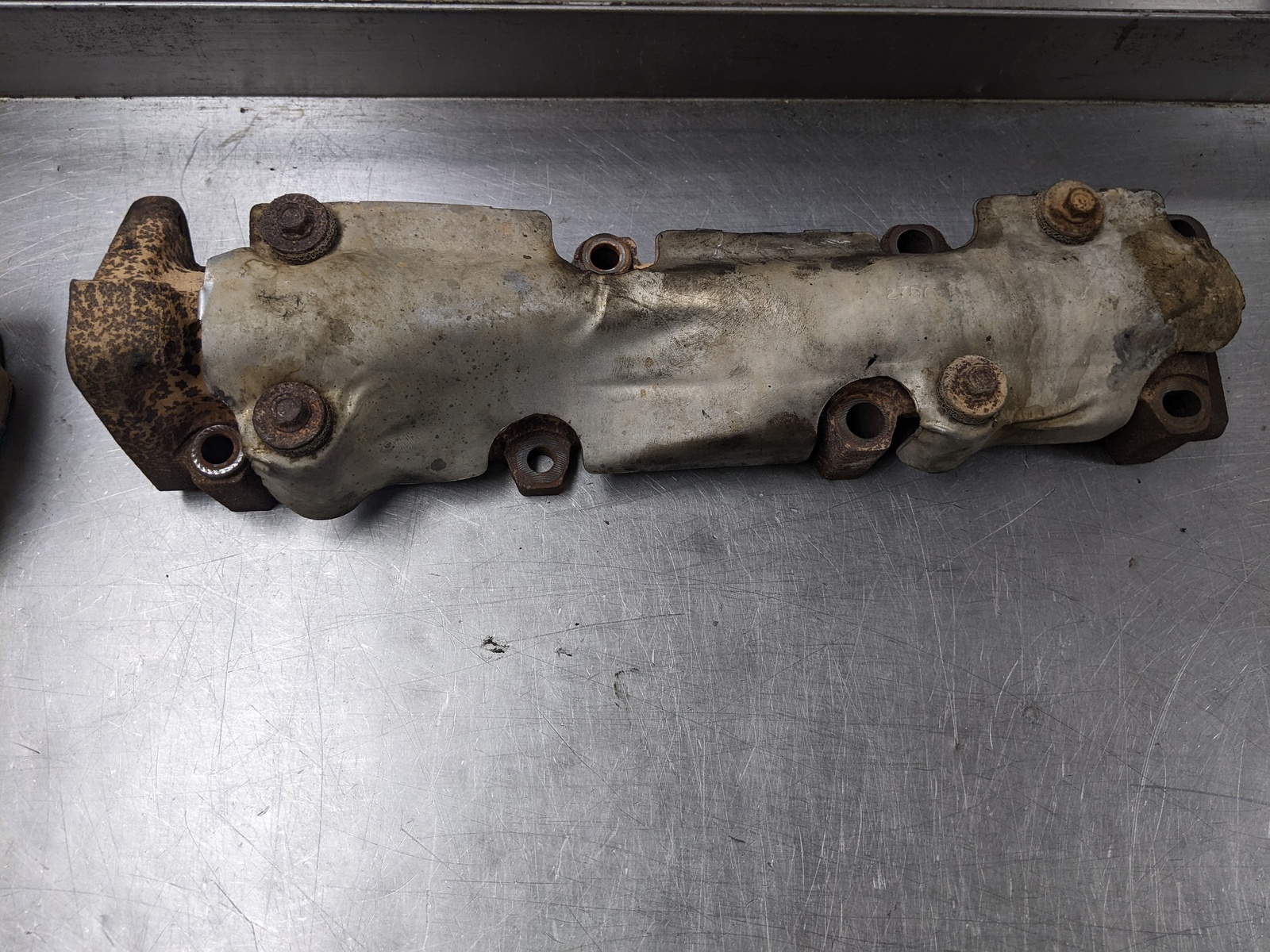 Right Exhaust Manifold 01-16 Chevrolet Silverado 2500 HD 6.6 8972245875 ... - $49.45