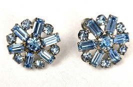 Blue Rhinestone Flower Snowflake Round Earrings 1&quot; Screw Backs Vintage EUC - £5.94 GBP