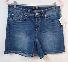 Seven NWT ($49) Wm 10 Jeans Shorts Blue 5 Pockets Medium Wash Embroidery - $29.02