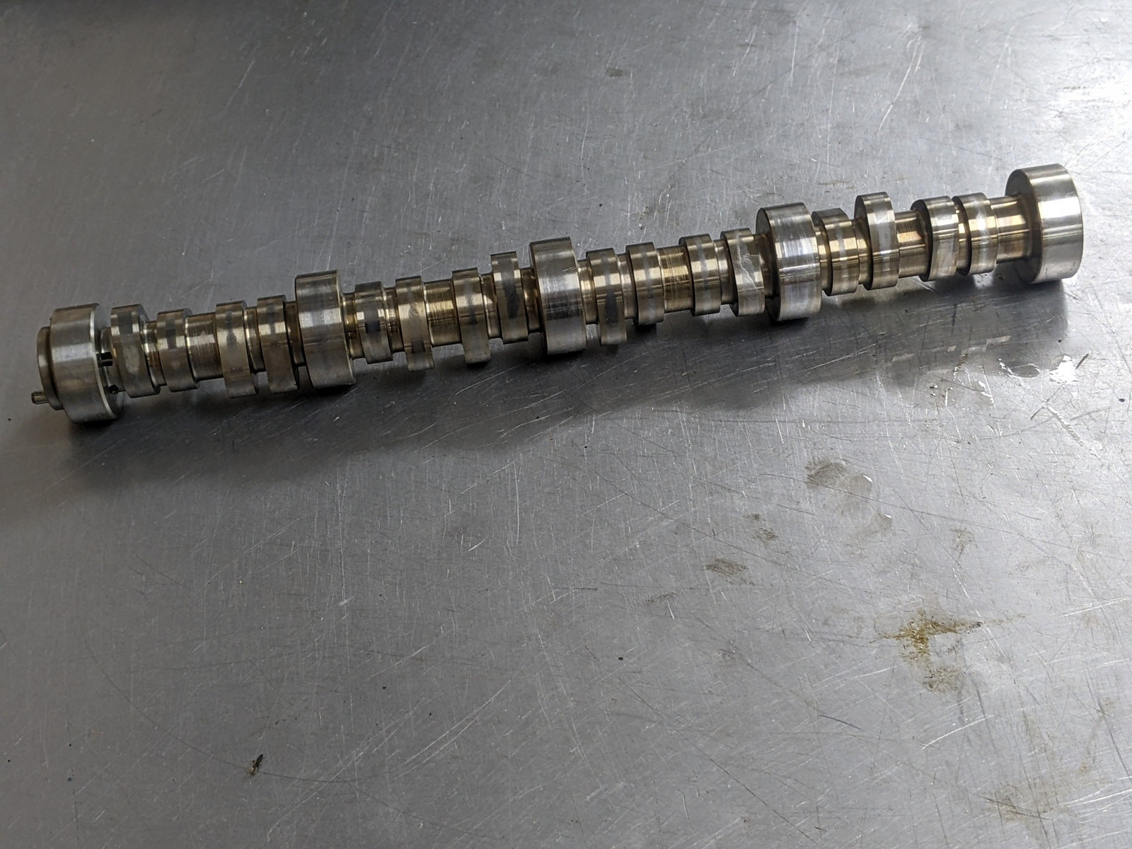 Camshaft From 2006 Chevrolet Corvette  6.0  Gas Item image 2