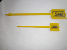  Caboose Train Yellow Swizzle Stick Drink Stirrer &amp; Food Pick SPIR-IT USA - $11.13