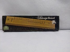 1974 LOWE Wooden Cribbage Game Board - Bradley Co.  - £15.51 GBP