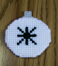 Plastic Canvas Christmas Ball Magnet, Fridge, Needlepoint, Handmade, Hol... - £4.79 GBP