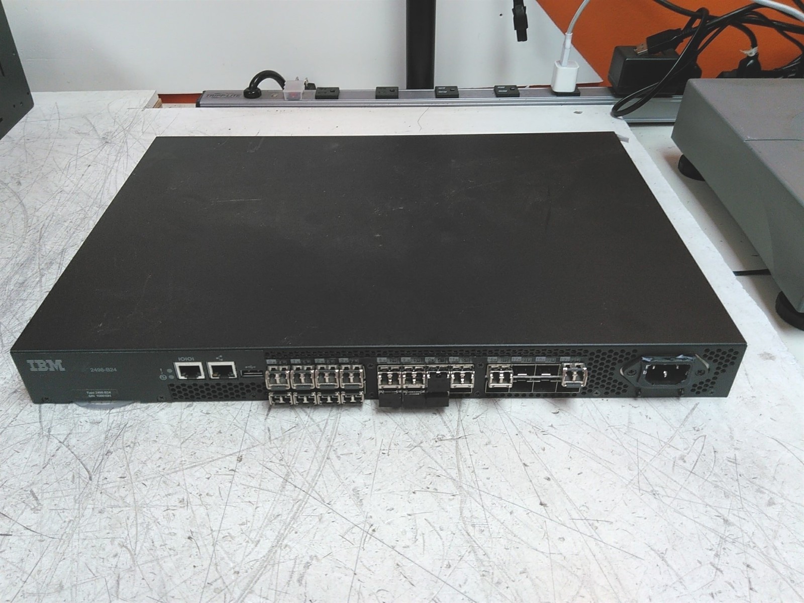 IBM 2498-B24 24 Port Fibre Channel Switch  - $56.53