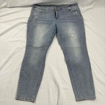True Craft Womens Jeans Light Wash Distressed Details Size 22 - $20.79
