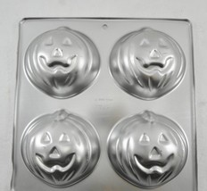 Wilton Little Pumpkins Aluminum Cake Pan 2105-9497 1990 Jack O&#39;Lantern Halloween - £16.10 GBP