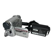 JVC GR-D370u Digital Video Camera 32x Optical Zoom 800x - $69.29